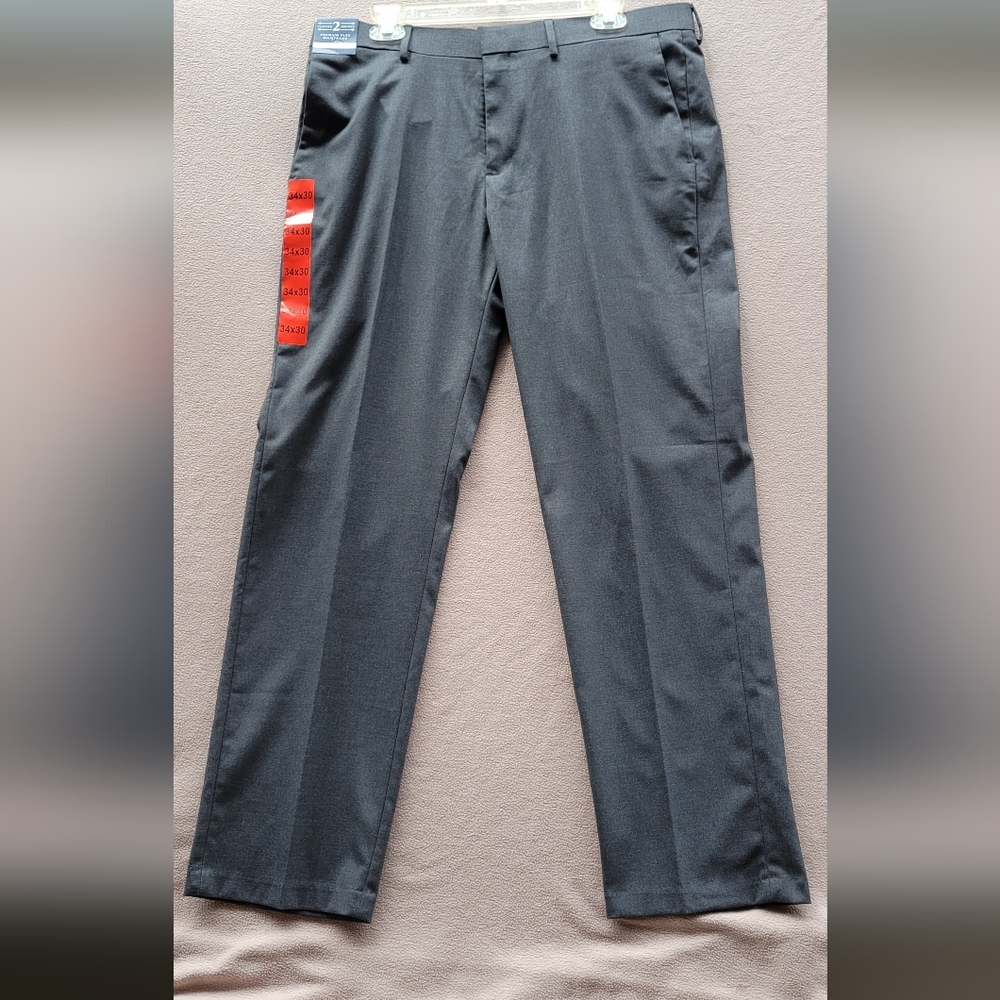 Haggar Men's Dress Pants 34x30 Straight Fit Gray Flex Waistband Pre-Owned w/Tags